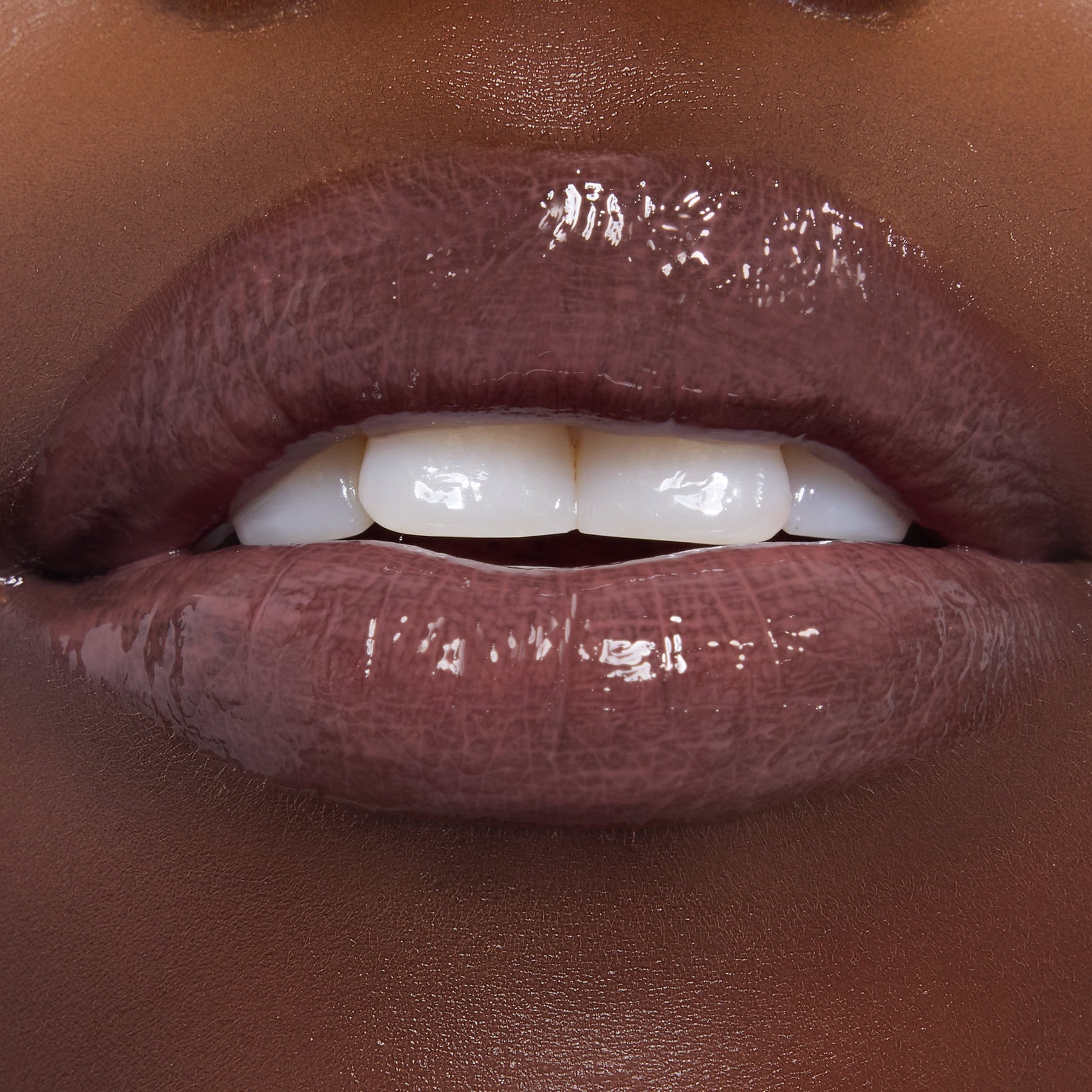 Noble Steed - Glossy Artistic Lip Shine