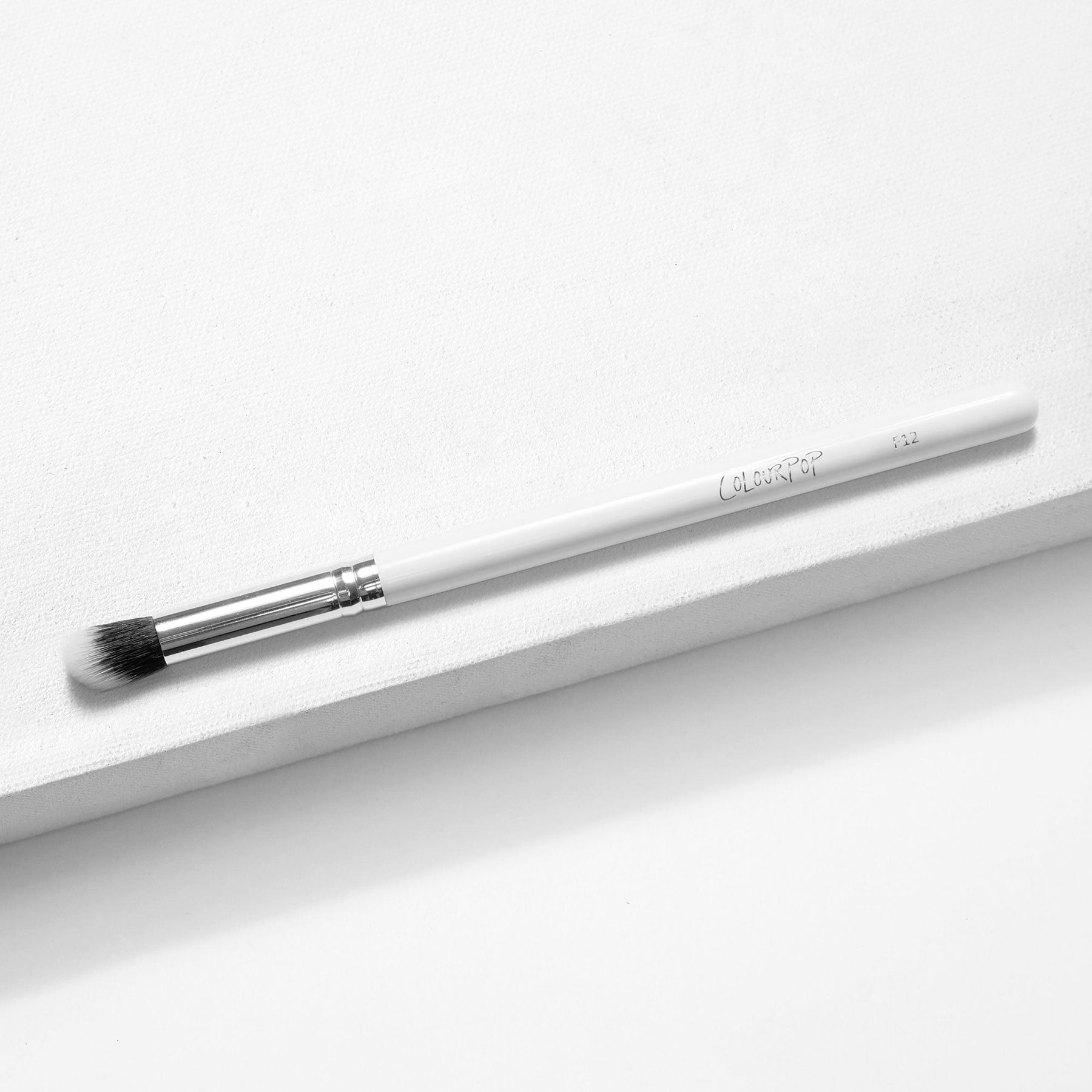 Small Detail Brush - Compact Performance Artistry Finish