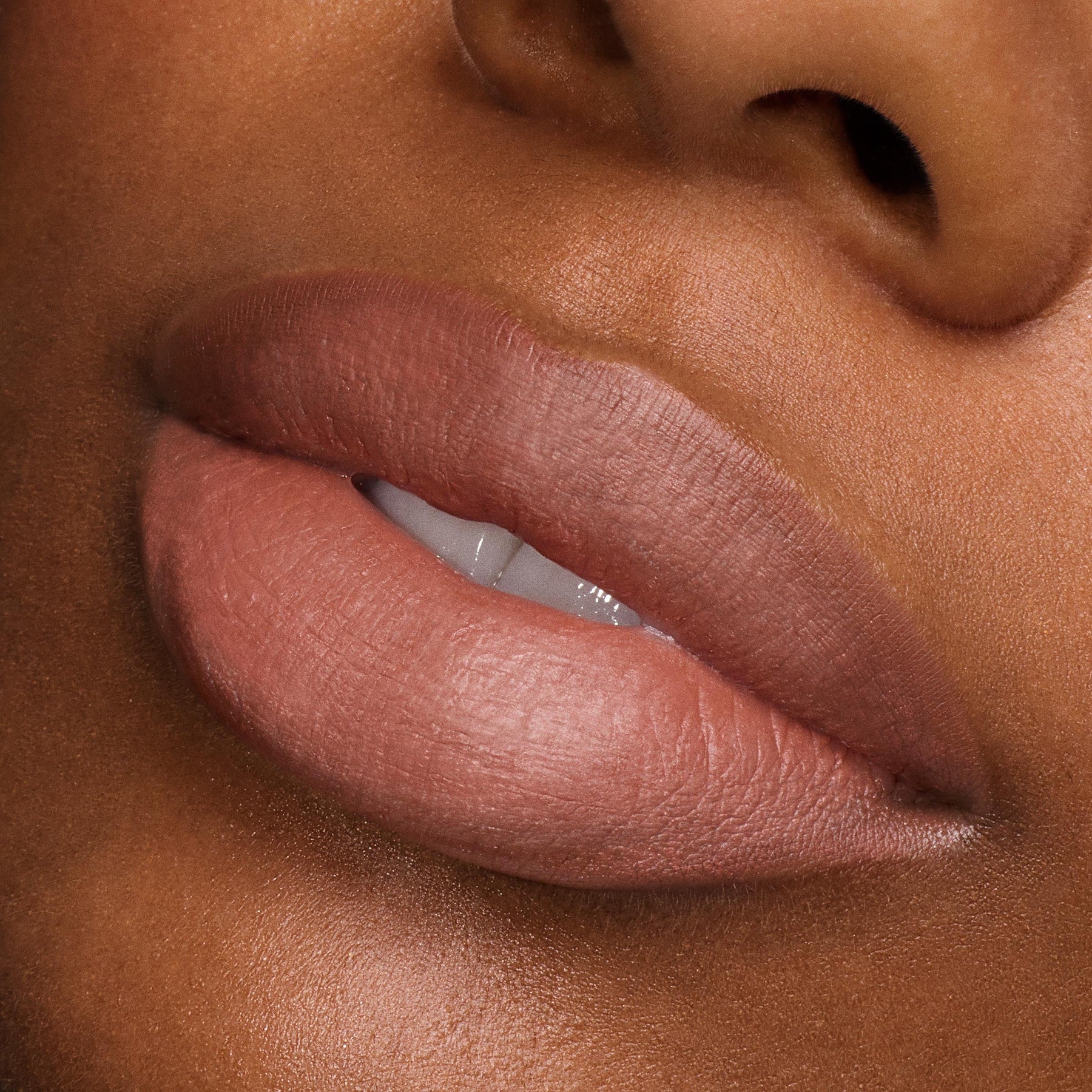 Bella! Where the Hell Have You Been, Loca? - Shimmering Weekend Lip Comfort