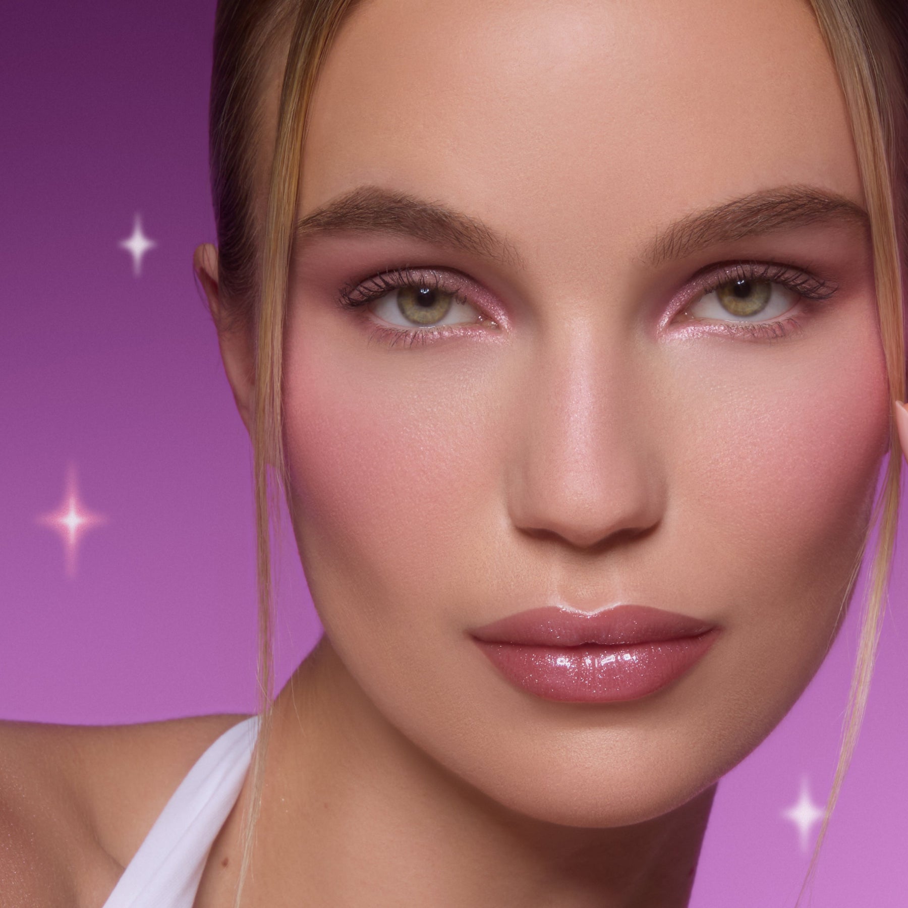 All Eyes On Me - Pearlescent Sophisticated Beauty Preview