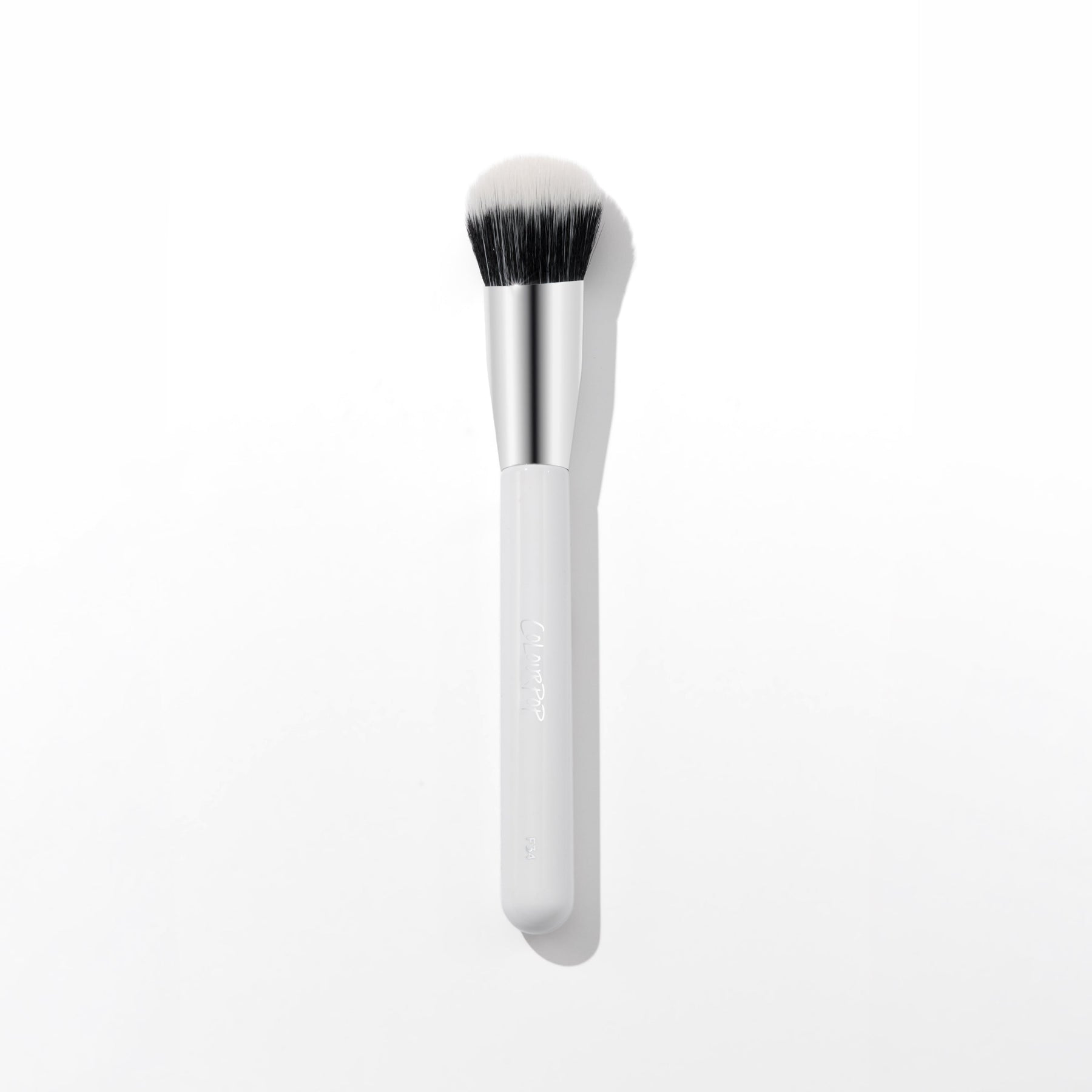 Angled Blending Face Brush - Detailed Makeup Artistry Selection