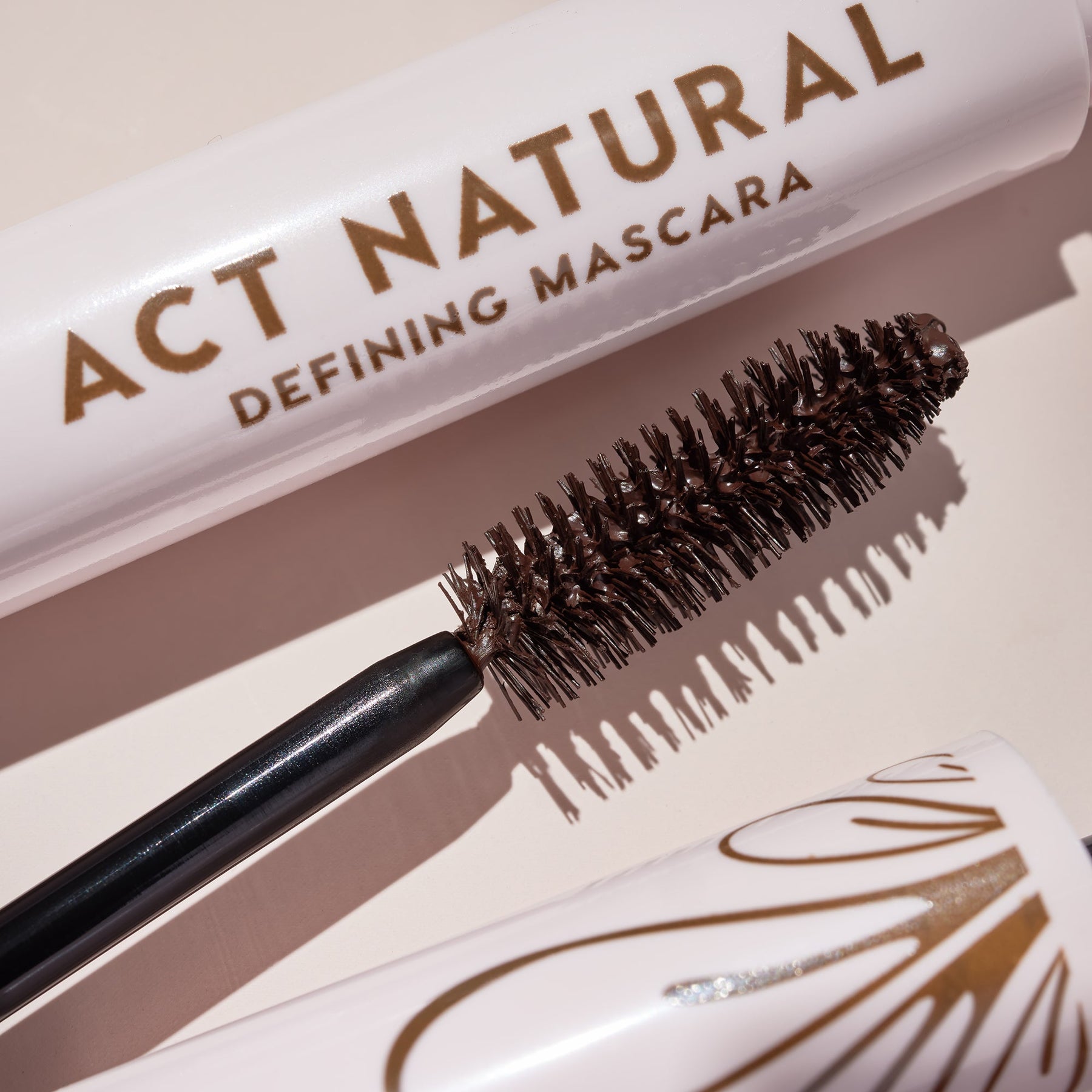 Brown - Pearlescent Daytime Lash Coat