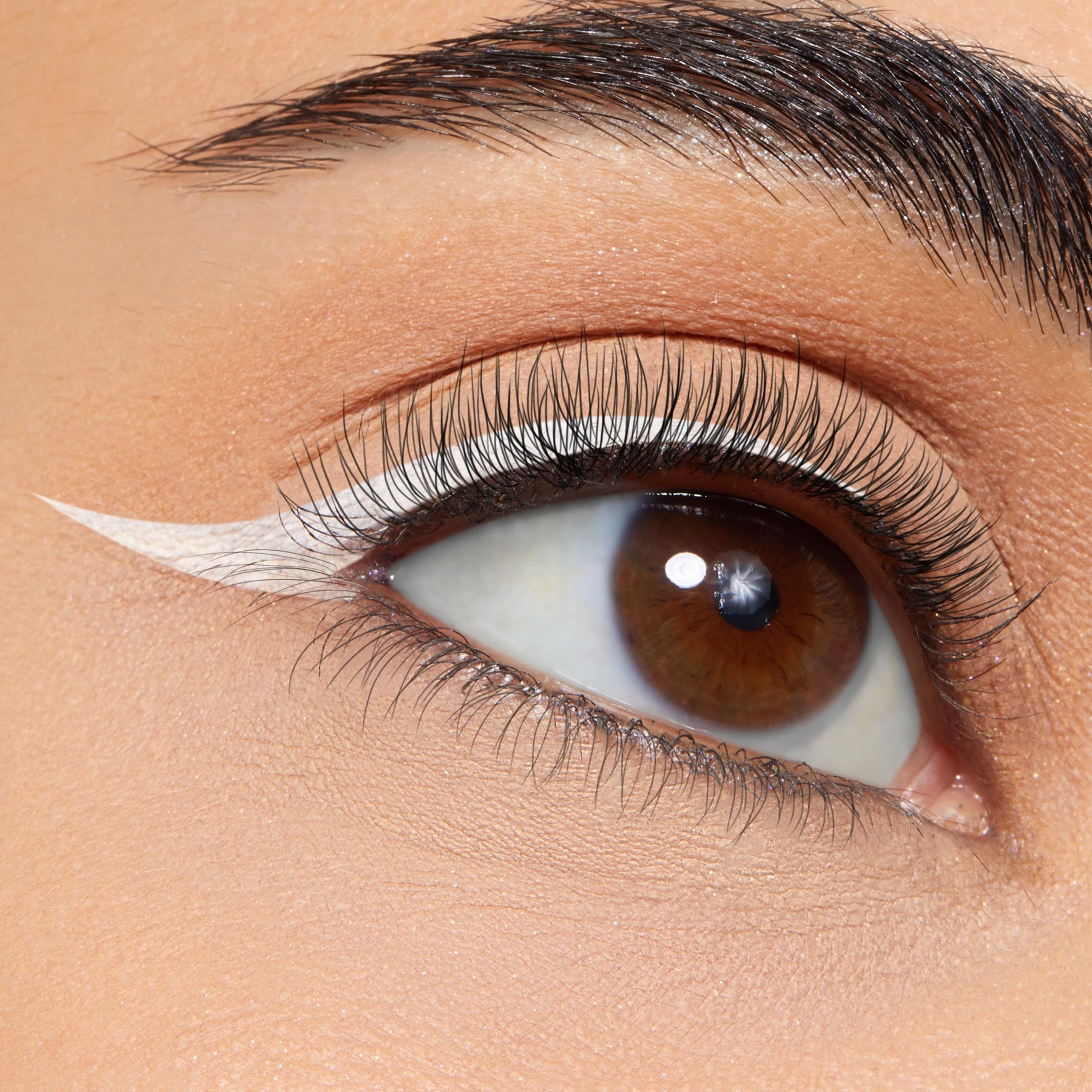 Graceland - Balanced Complete Liner Style