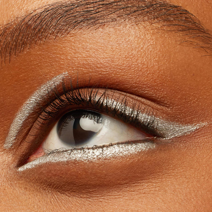 Kicker - Sheer Runway Liner Essential