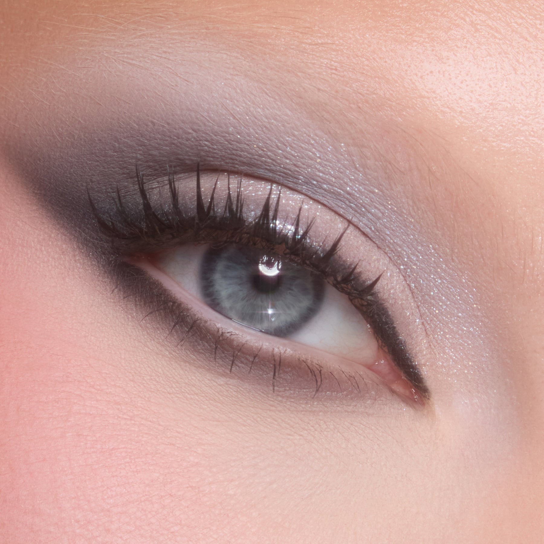 Silver Lining - Playful Effortless Eye Blend