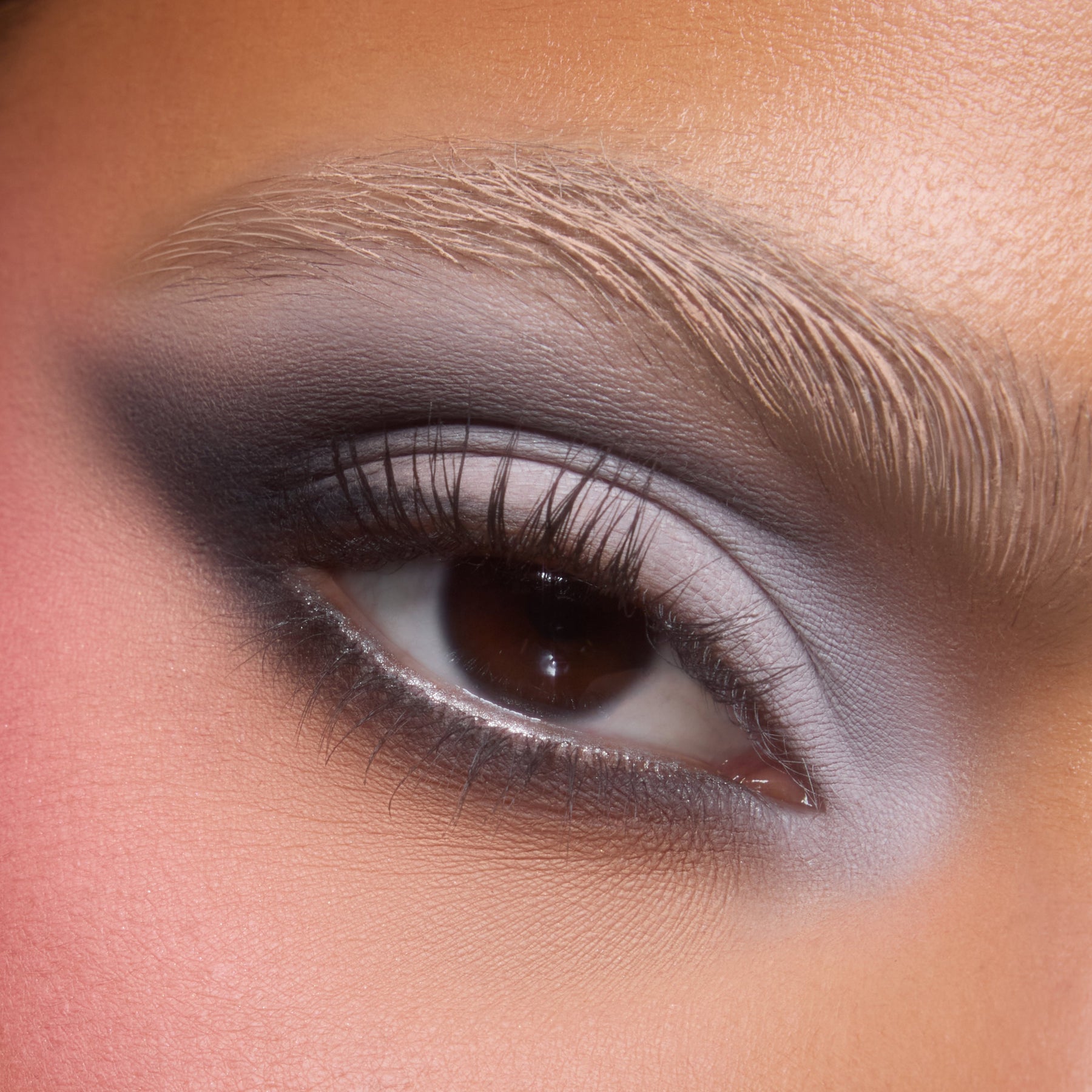 Silver Lining - Playful Effortless Eye Blend