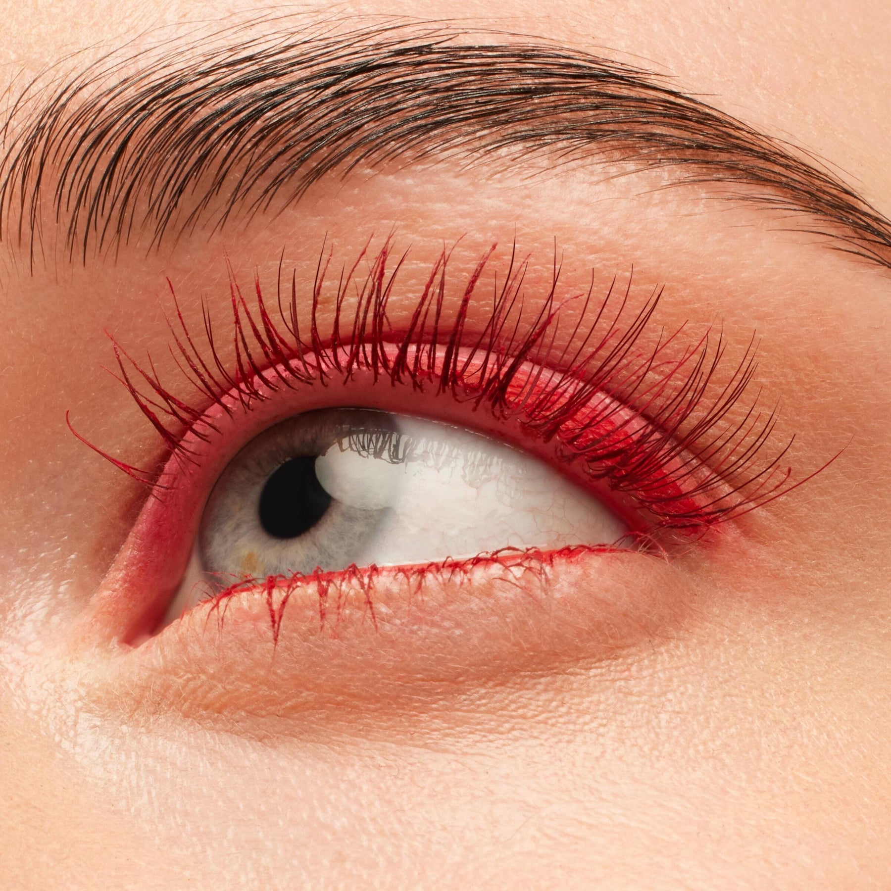 Left on Red - Luminous Premium Lash Look