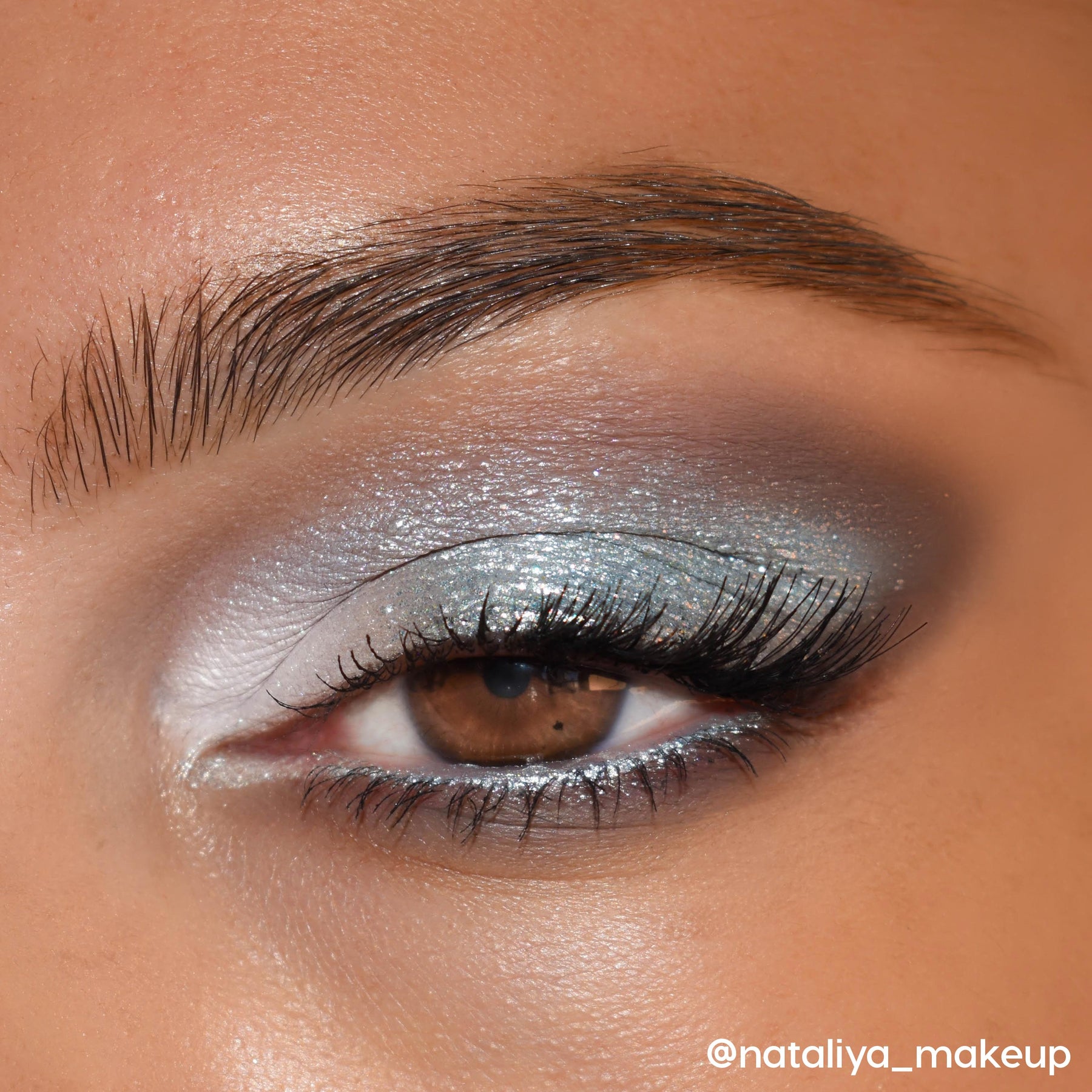 Cloud 9 - Dewy Tailored Eye Definition